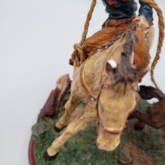 Russ Berrie Ceramic Figure on Base - Cowboy Trails Last Round-Up 14624 READ - Picture 16 of 16